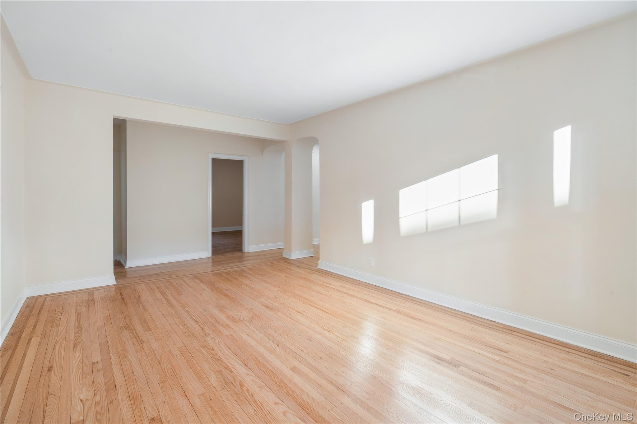 Coop 73rd  Queens, NY 11375, MLS-933628-4