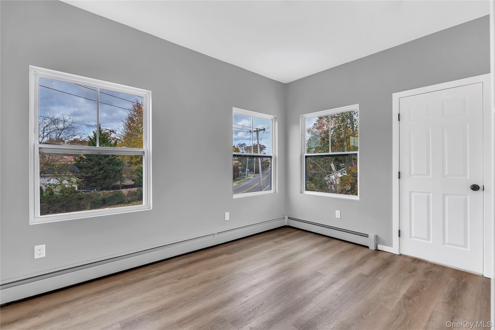 Single Family East  Suffolk County, NY 11901, MLS-933639-18