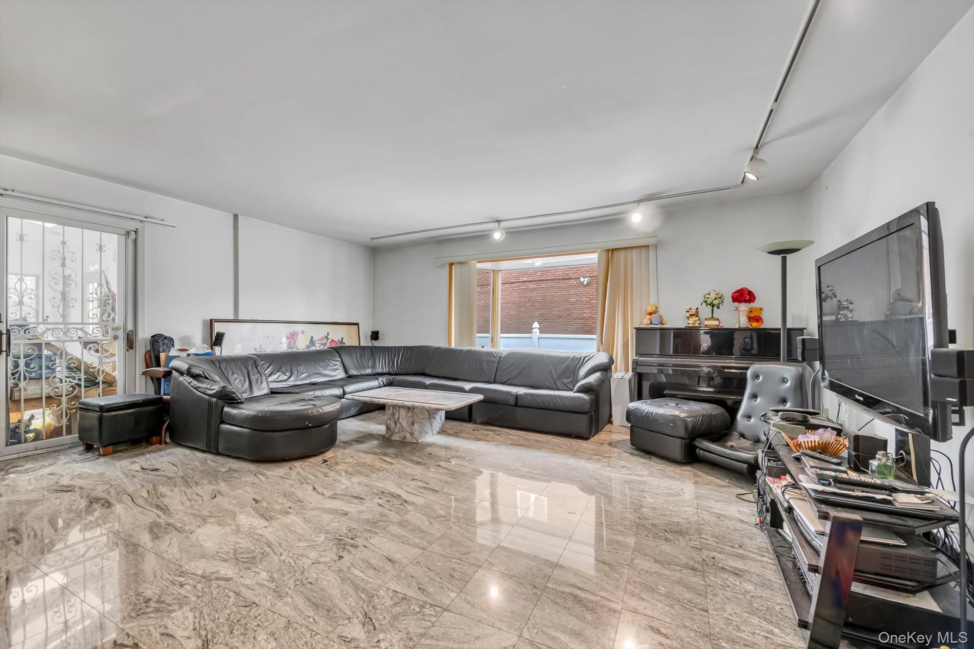 Single Family Brattle  Queens, NY 11362, MLS-933731-2