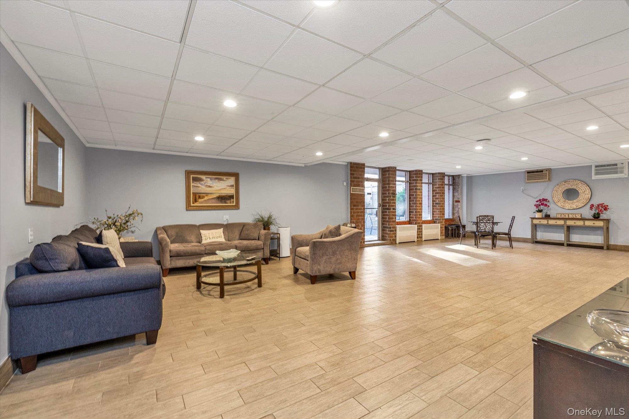 Coop Broadway  Nassau County, NY 11561, MLS-933735-14