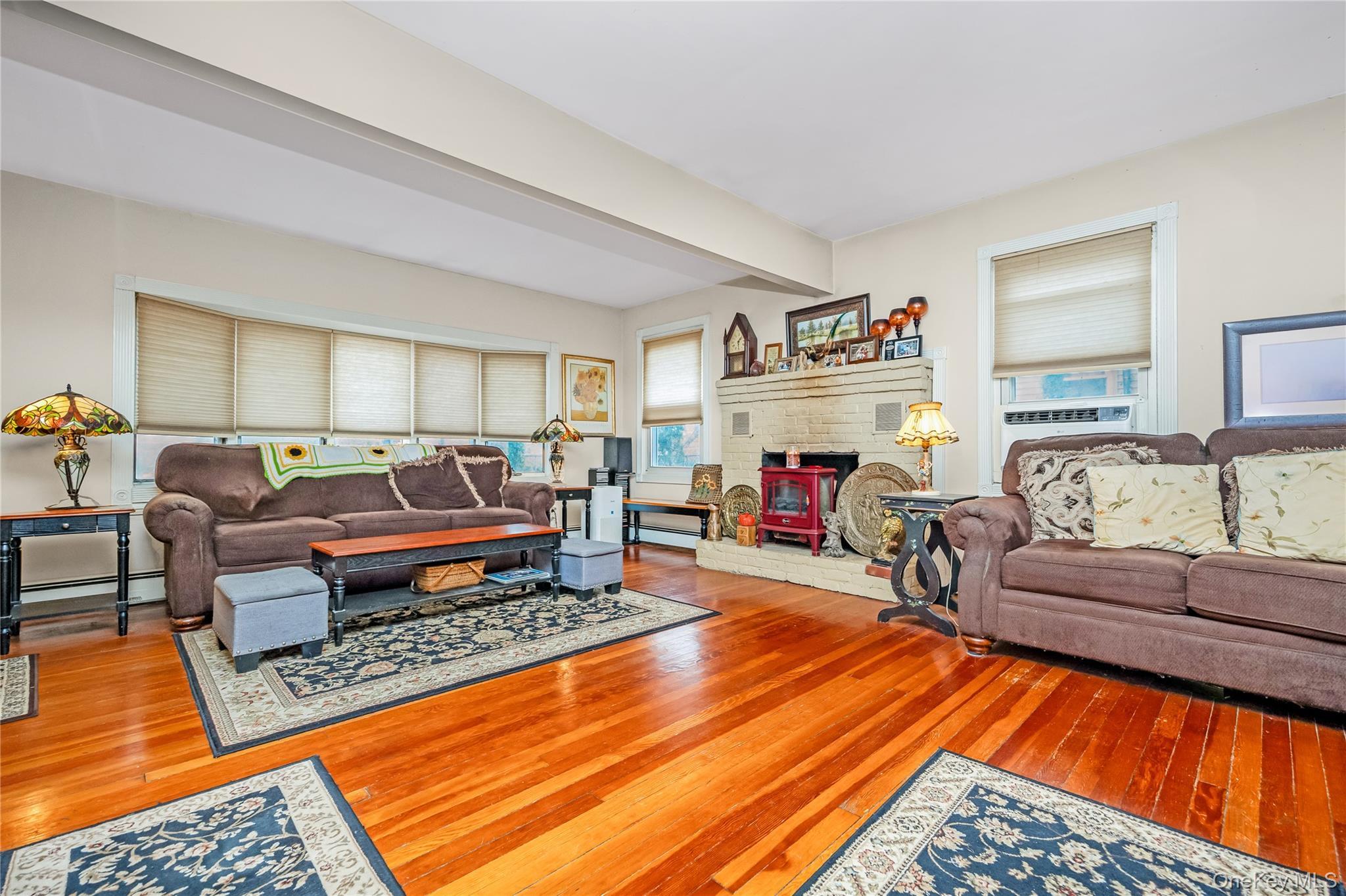 Single Family Lakeside  Suffolk County, NY 11961, MLS-933752-11