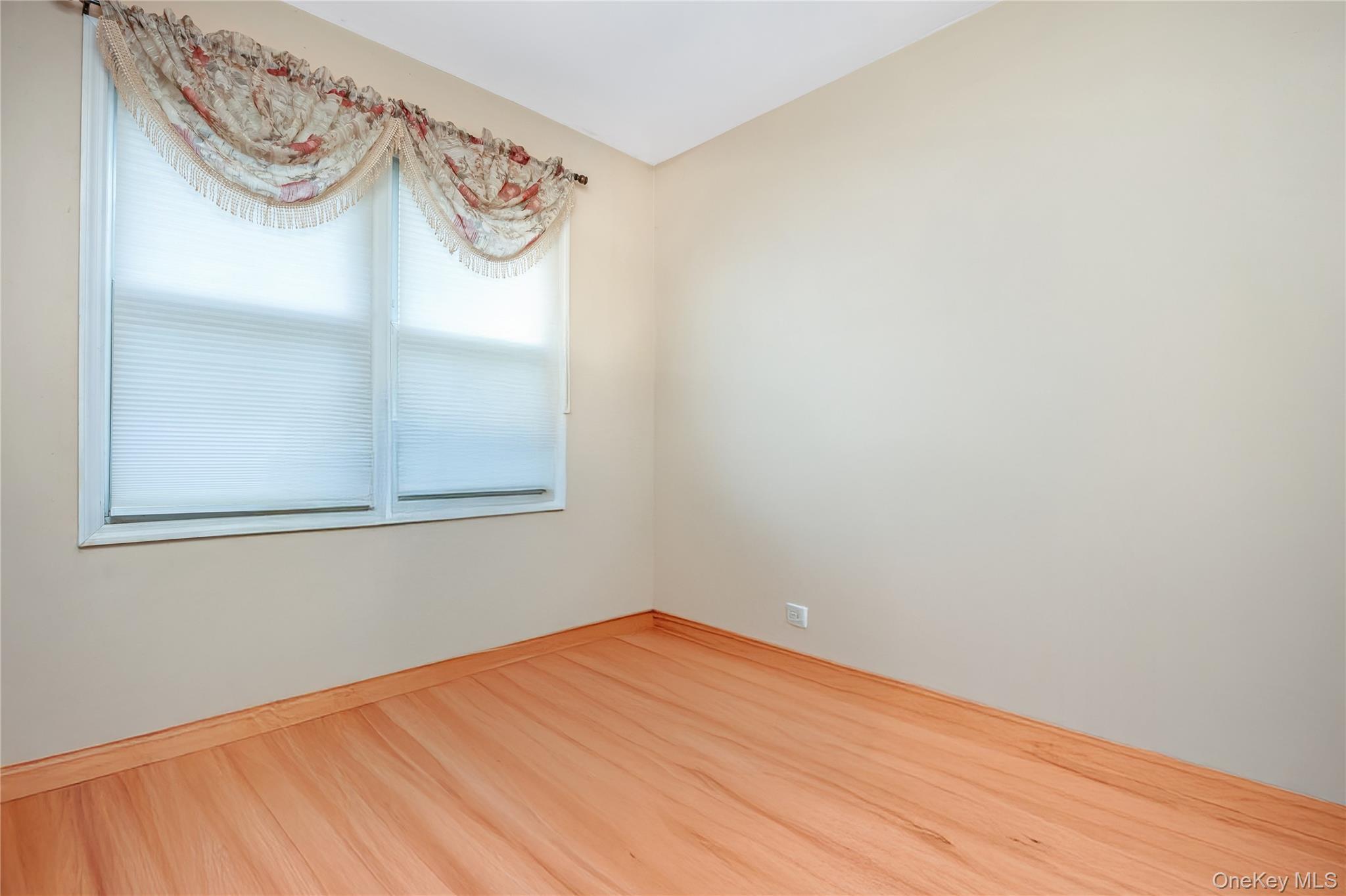 Single Family Lakeside  Suffolk County, NY 11961, MLS-933752-15