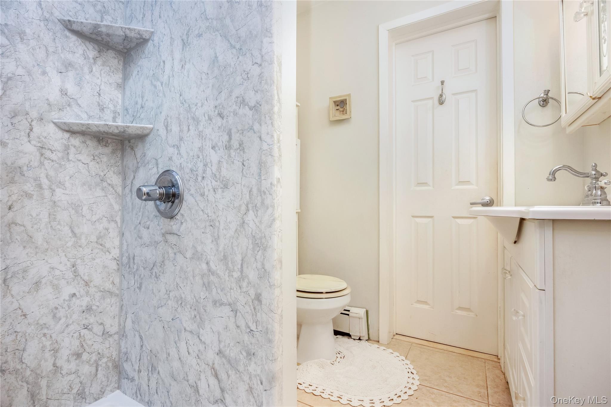 Single Family Lakeside  Suffolk County, NY 11961, MLS-933752-16