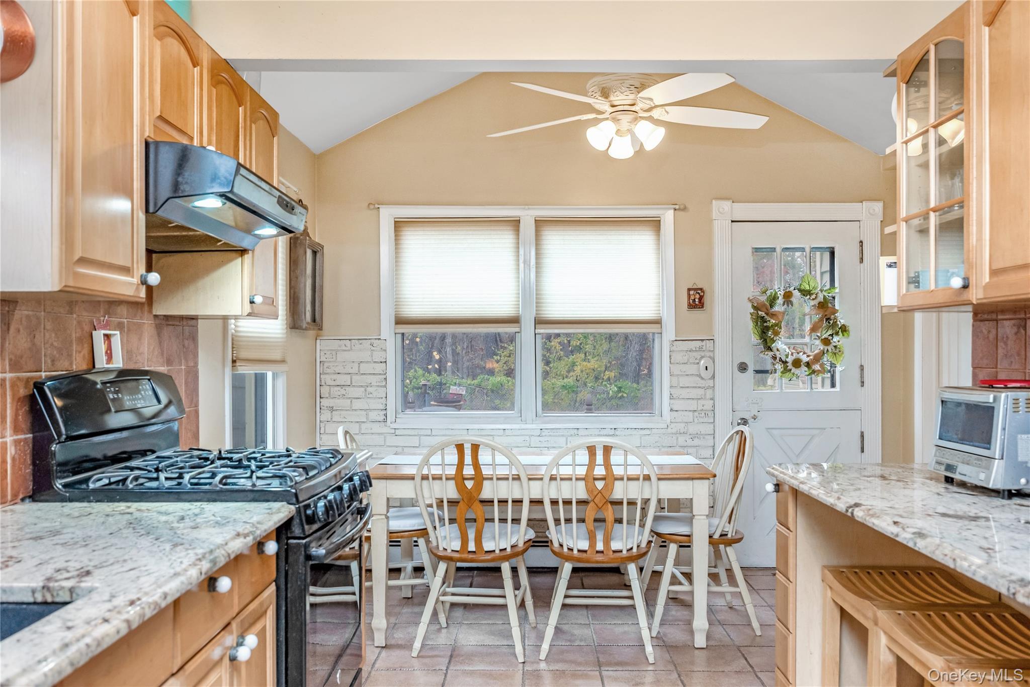 Single Family Lakeside  Suffolk County, NY 11961, MLS-933752-5