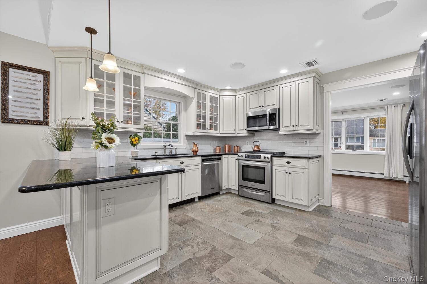 Single Family Claire Suffolk County, NY 11746, MLS-933757-20