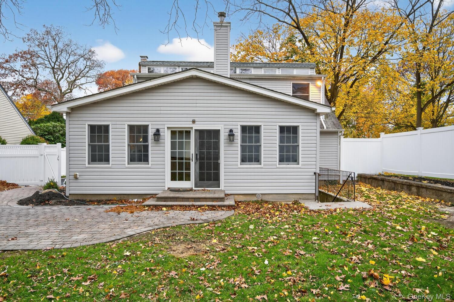 Single Family Claire Suffolk County, NY 11746, MLS-933757-41