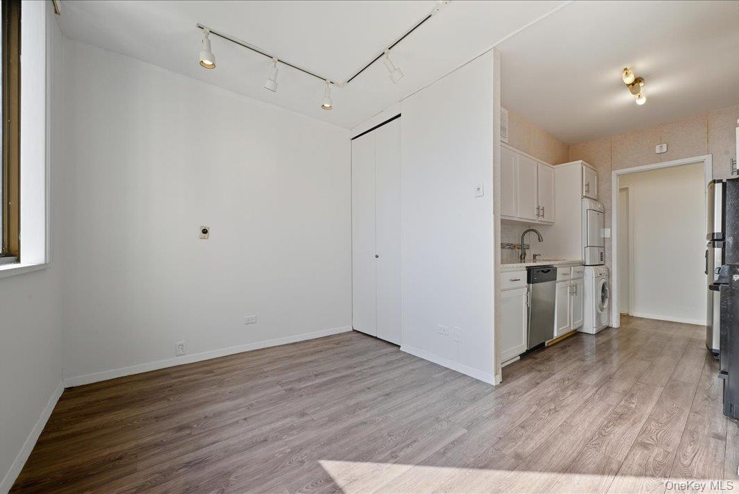 Coop Grand Central Queens, NY 11005, MLS-933759-11