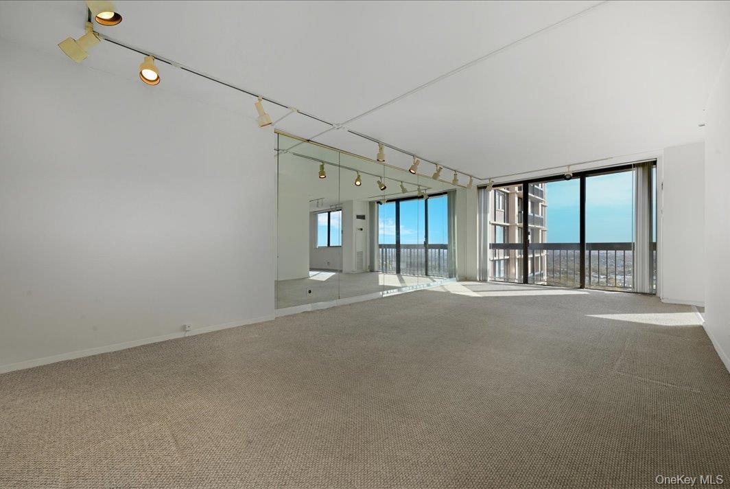 Coop Grand Central Queens, NY 11005, MLS-933759-3