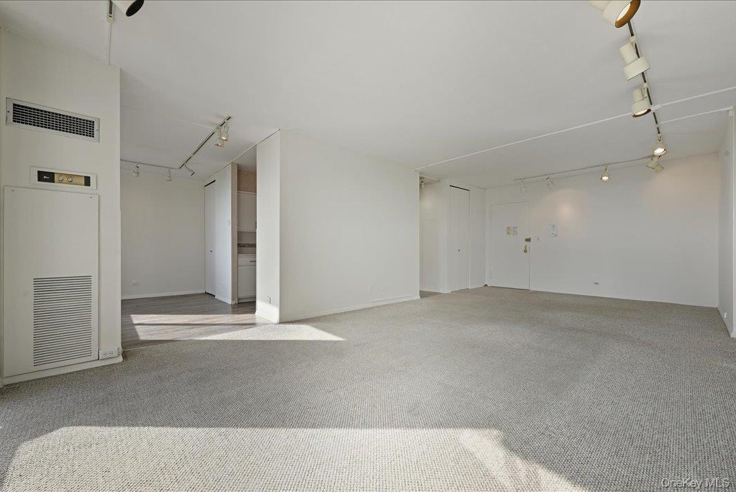 Coop Grand Central Queens, NY 11005, MLS-933759-5