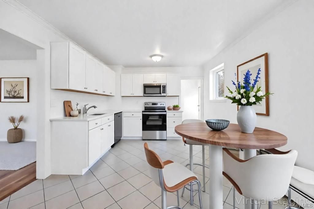 Single Family Connetquot  Suffolk County, NY 11722, MLS-933765-19