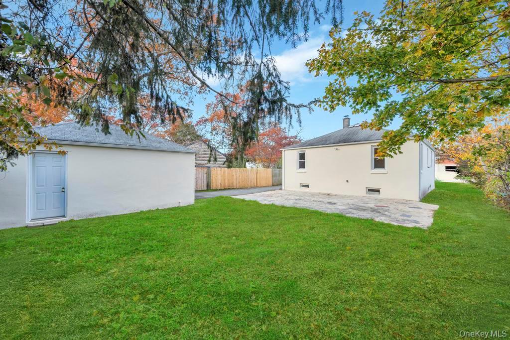 Single Family Connetquot  Suffolk County, NY 11722, MLS-933765-7