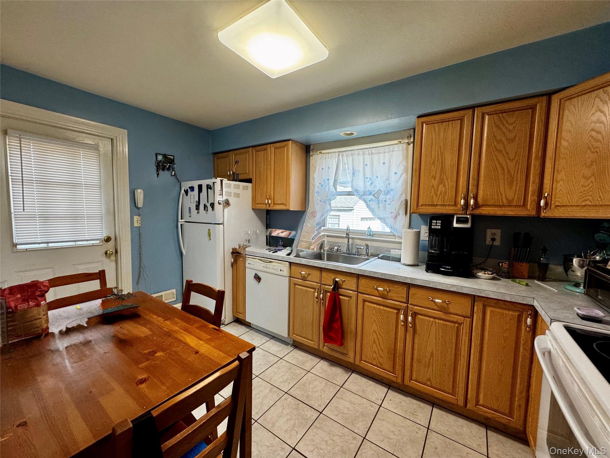 Single Family Nicolls  Suffolk County, NY 11729, MLS-933776-6