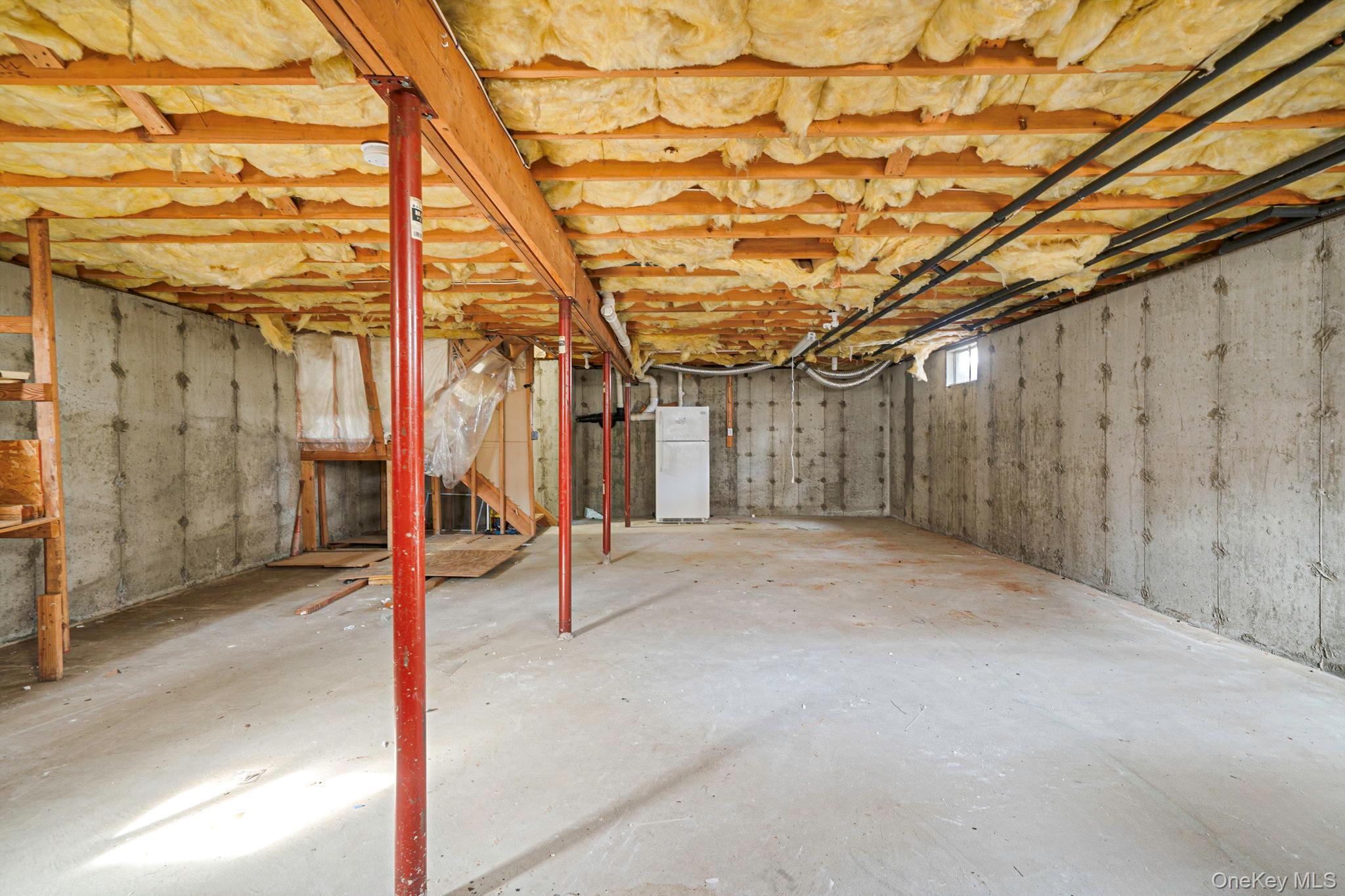 Single Family Wendy  Suffolk County, NY 11738, MLS-933787-31