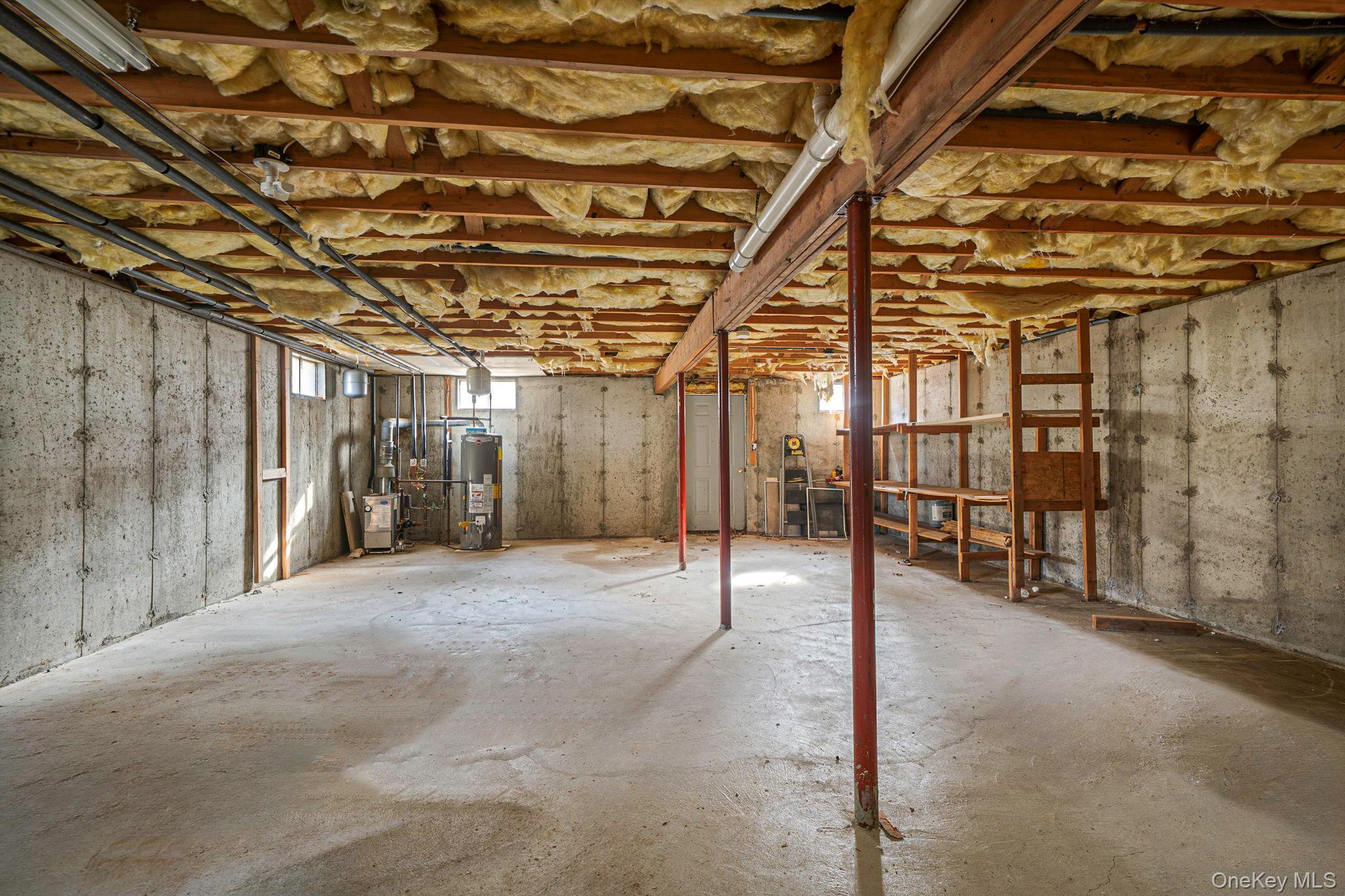 Single Family Wendy  Suffolk County, NY 11738, MLS-933787-32