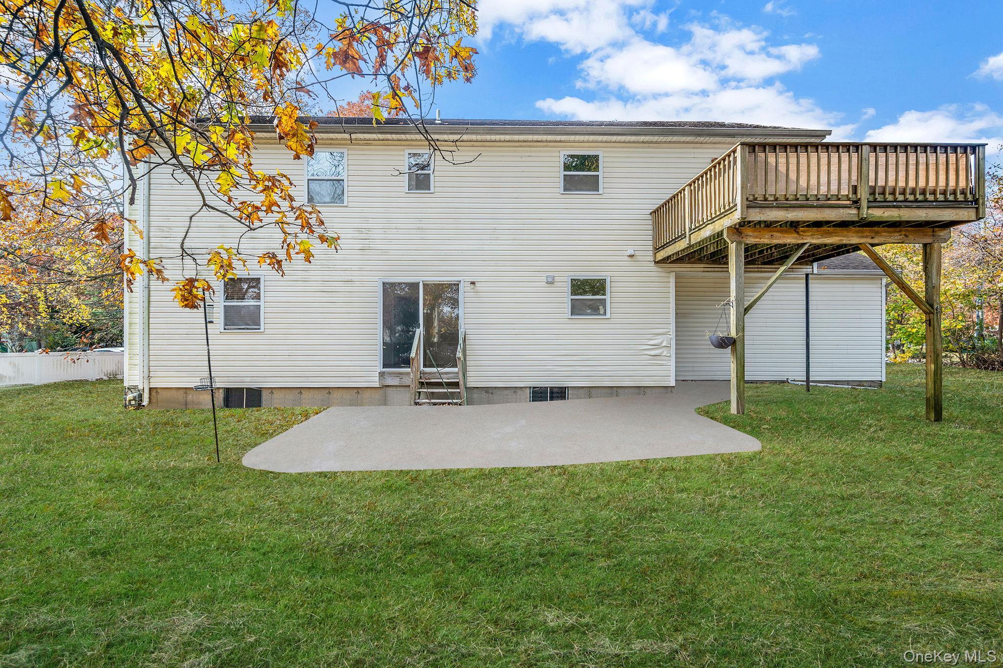 Single Family Wendy  Suffolk County, NY 11738, MLS-933787-6