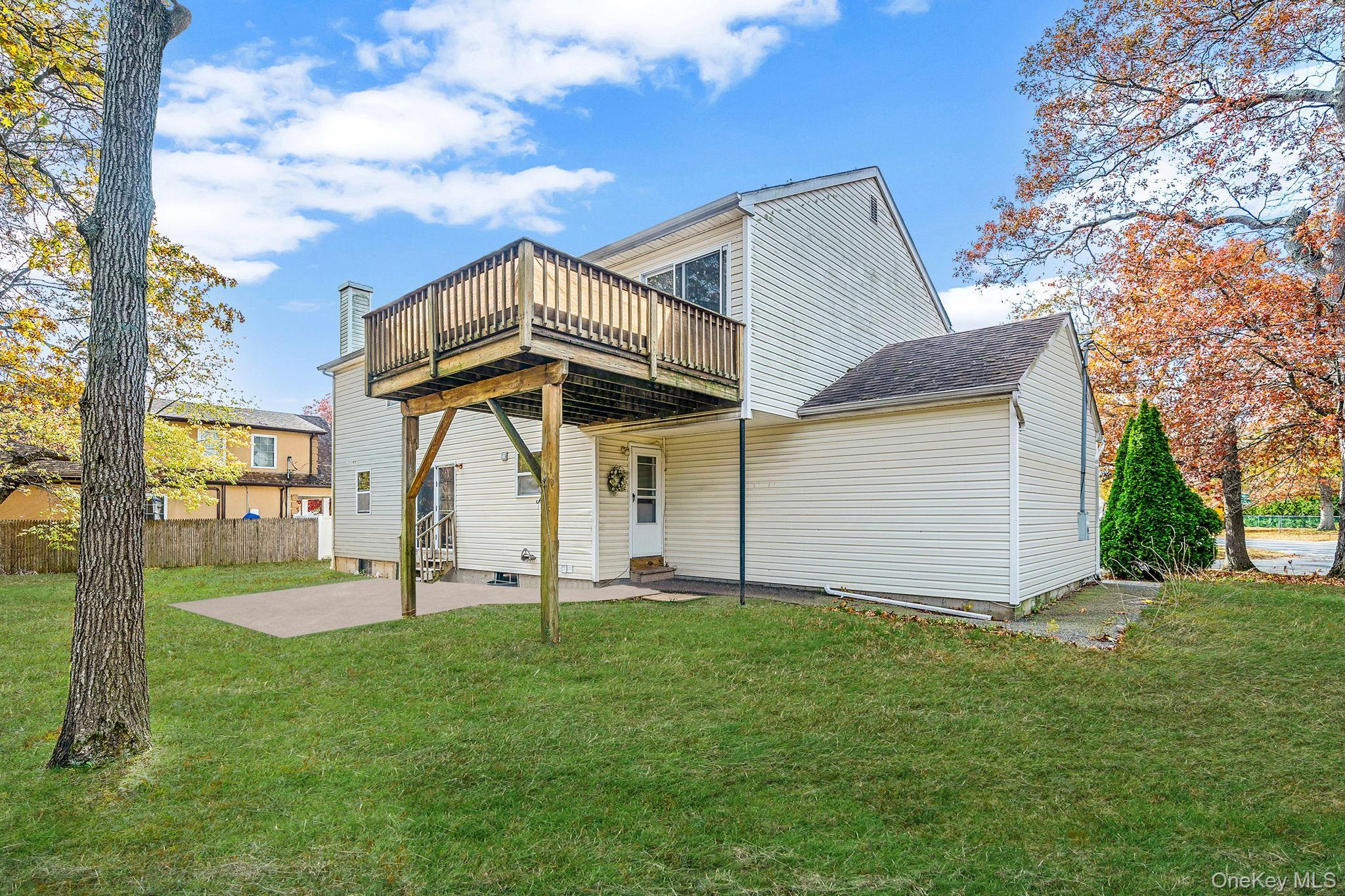 Single Family Wendy  Suffolk County, NY 11738, MLS-933787-7