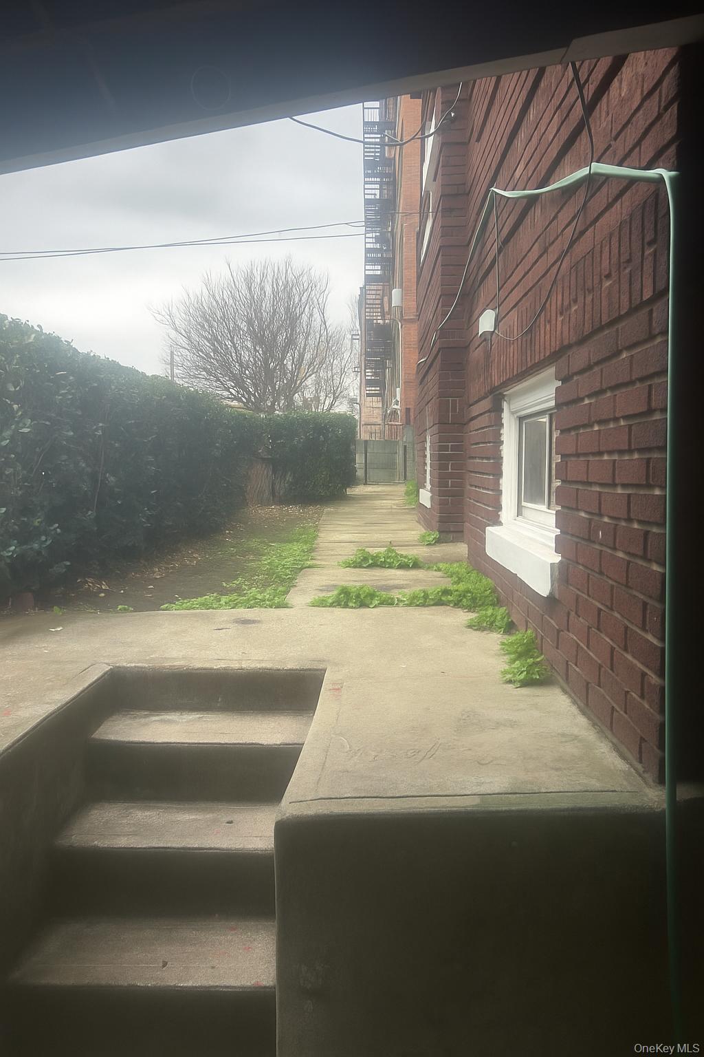 Single Family Van Siclen  Brooklyn, NY 11207, MLS-933789-10