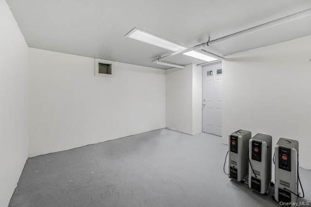 Single Family Waring Westchester County, NY 10703, MLS-933803-17