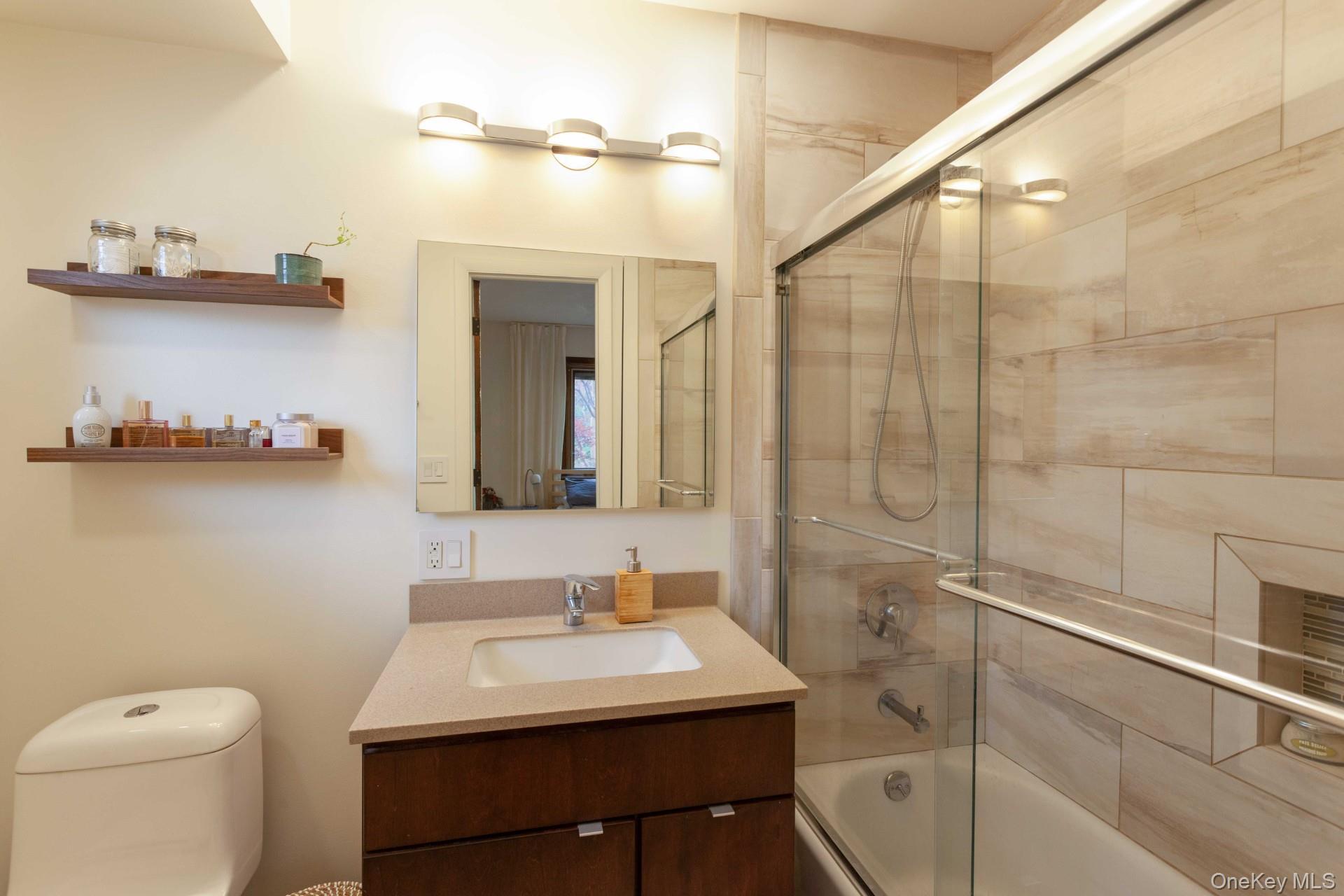 Single Family Old English Dutchess County, NY 12590, MLS-933808-16