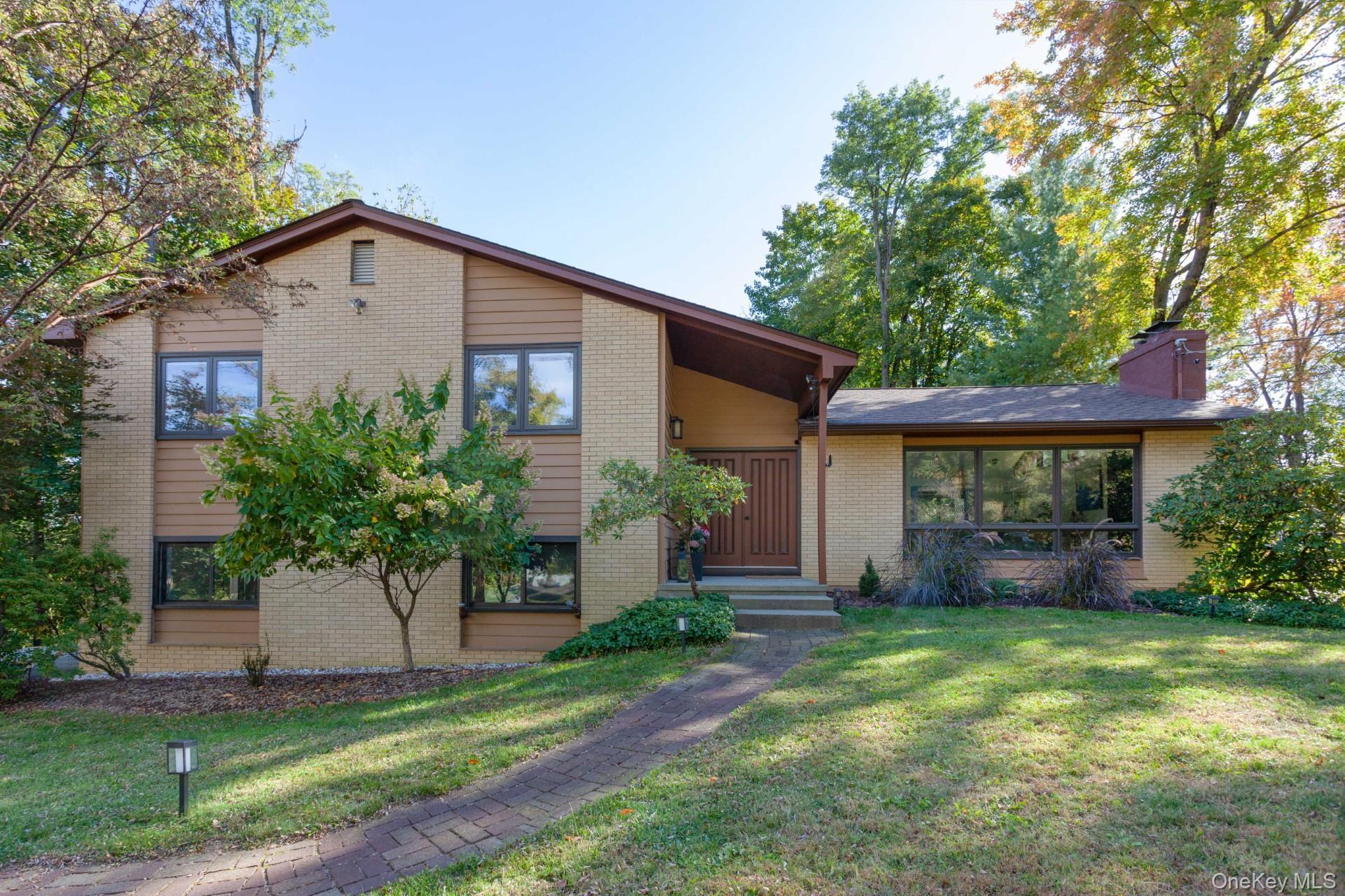 Single Family Old English Dutchess County, NY 12590, MLS-933808-2