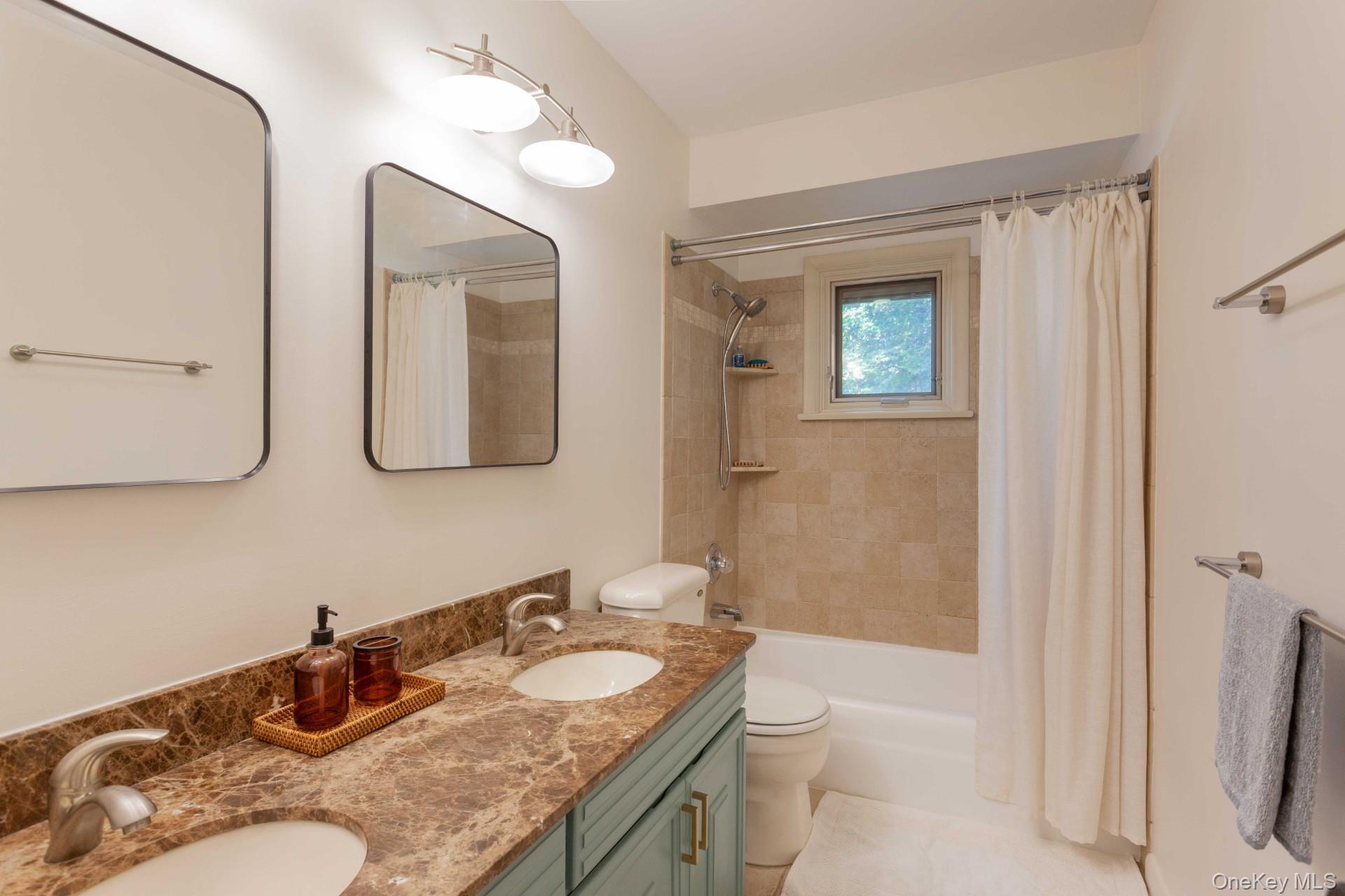 Single Family Old English Dutchess County, NY 12590, MLS-933808-20