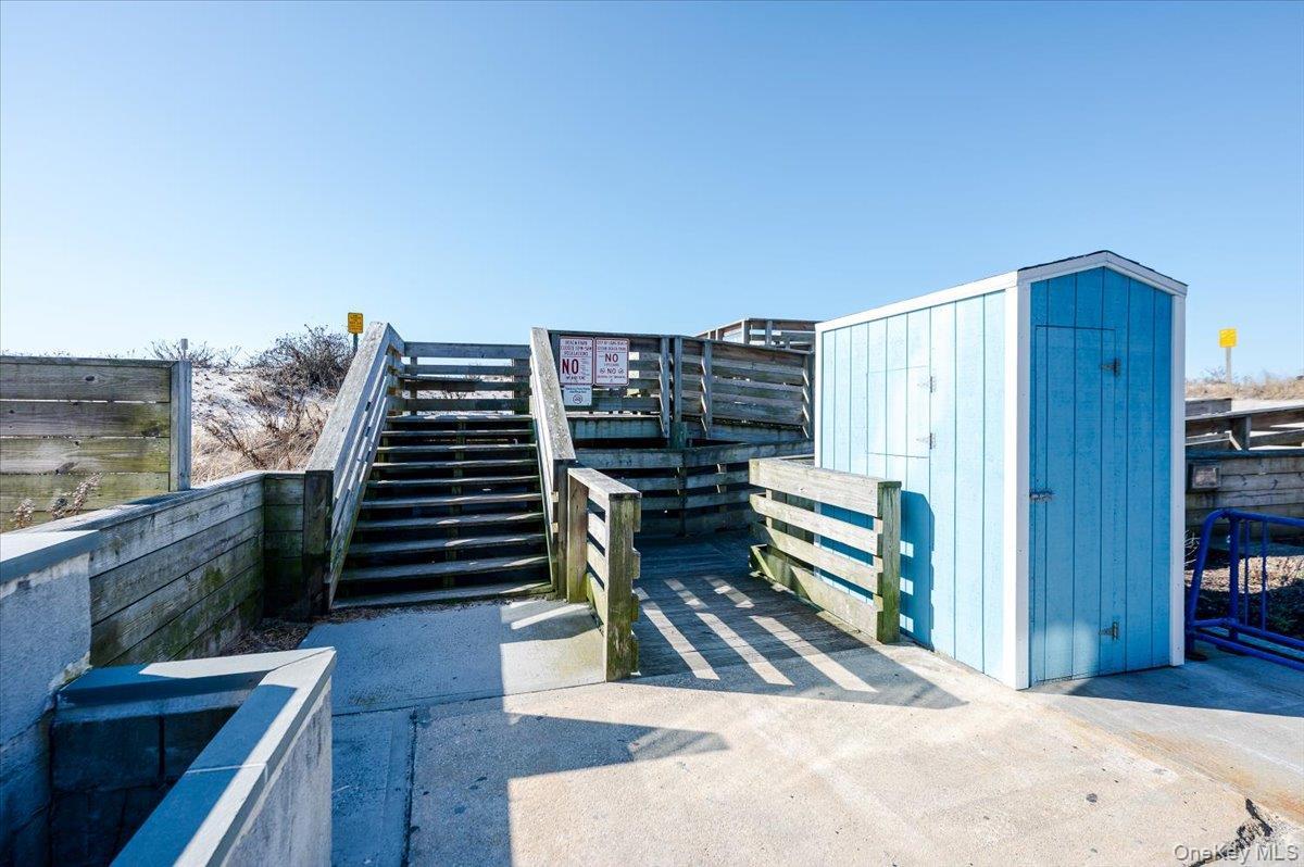 Single Family Connecticut Nassau County, NY 11561, MLS-933816-21