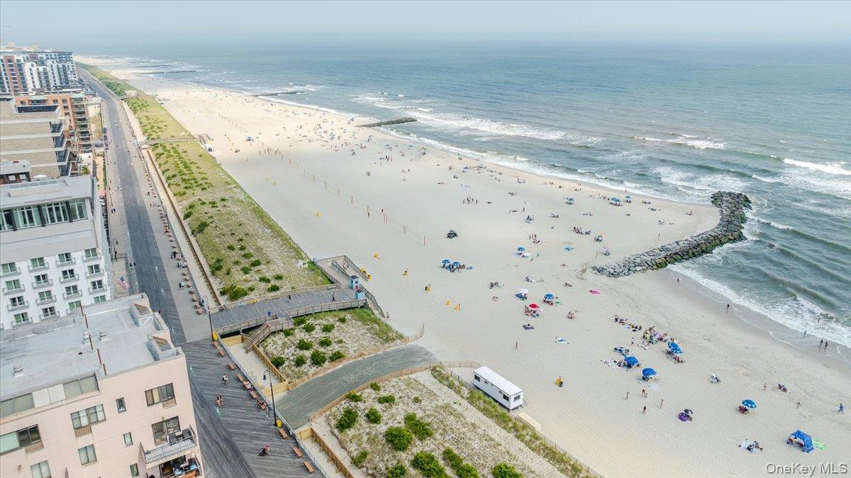 Single Family Connecticut Nassau County, NY 11561, MLS-933816-22