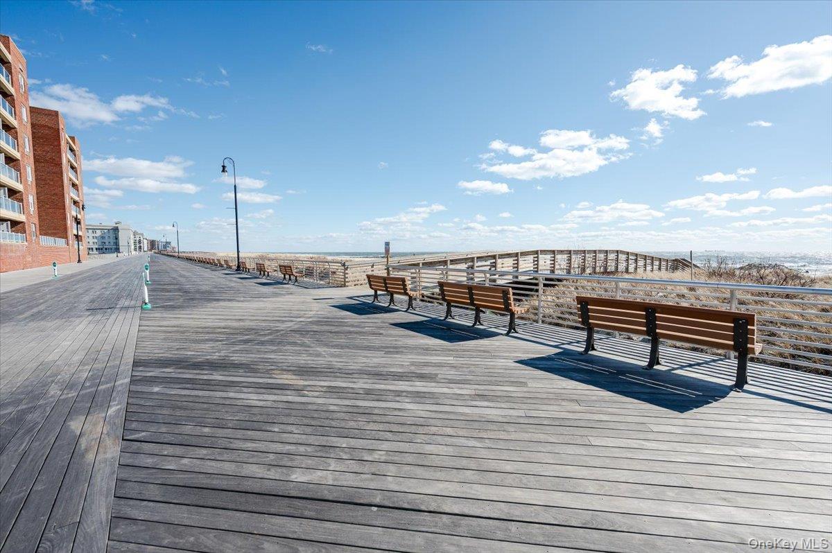 Single Family Connecticut Nassau County, NY 11561, MLS-933816-23