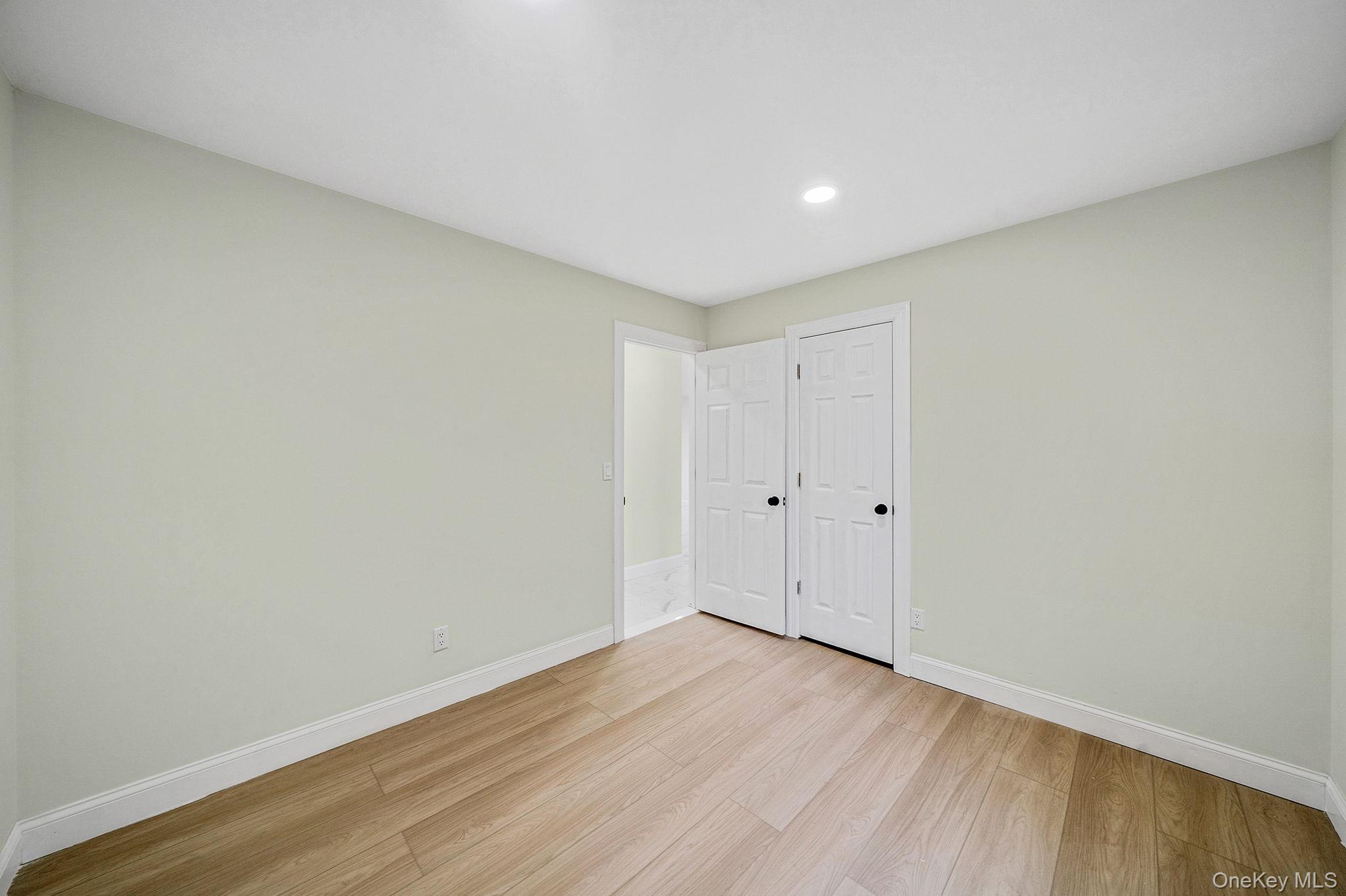 Single Family 7th Suffolk County, NY 11780, MLS-933822-14