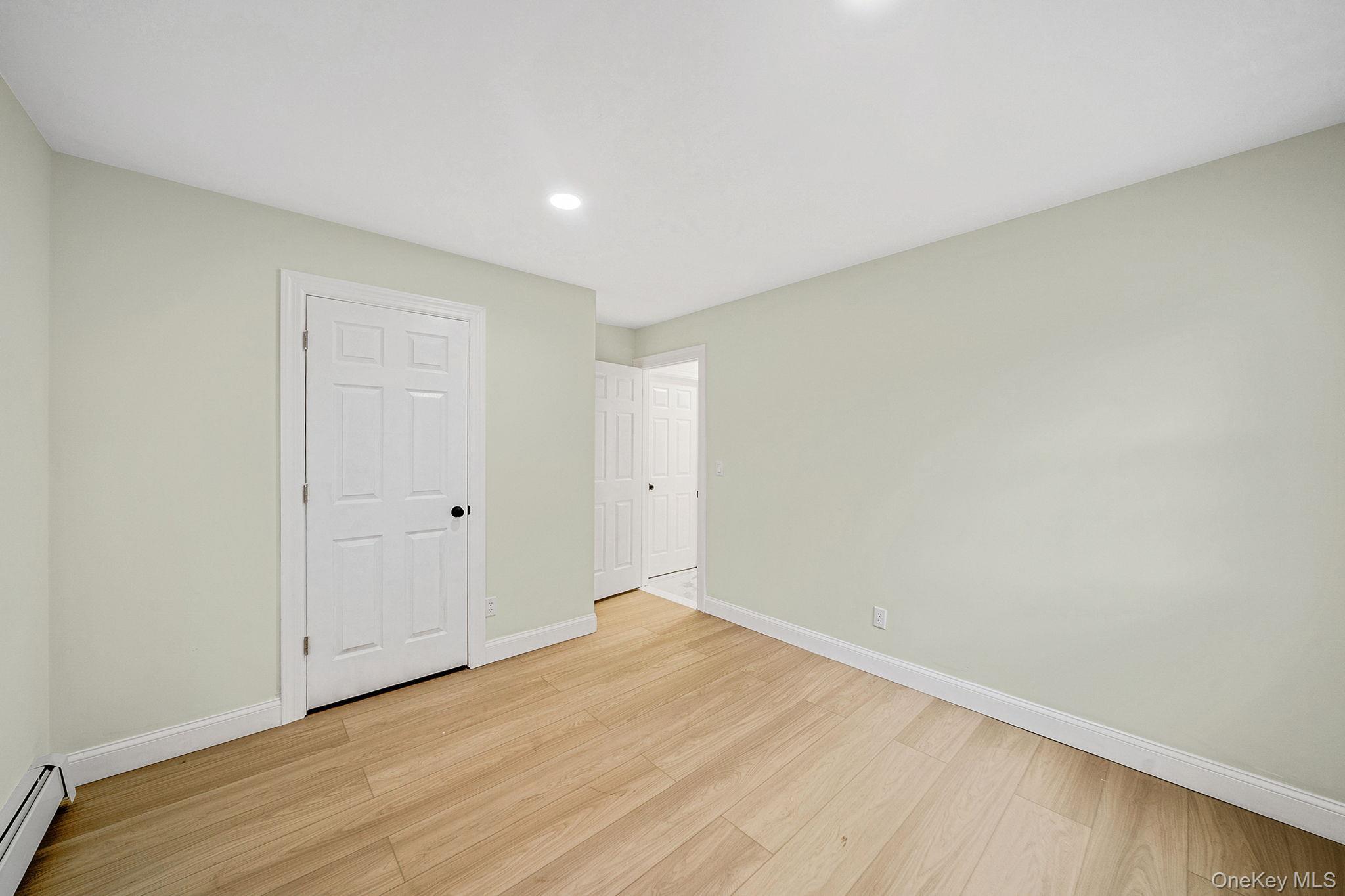 Single Family 7th Suffolk County, NY 11780, MLS-933822-18