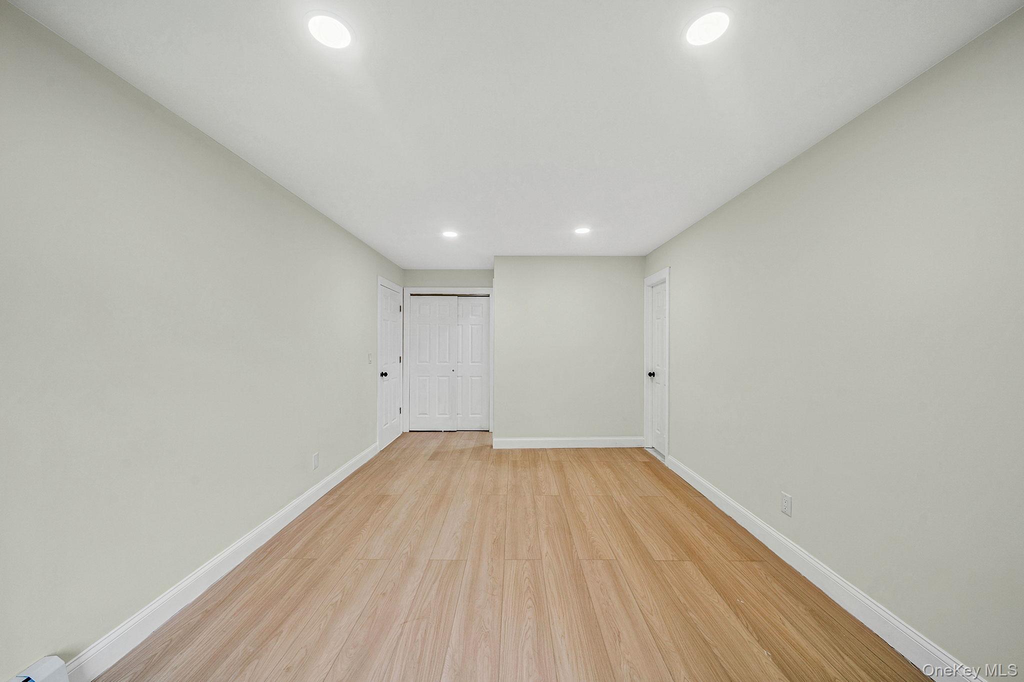 Single Family 7th Suffolk County, NY 11780, MLS-933822-24