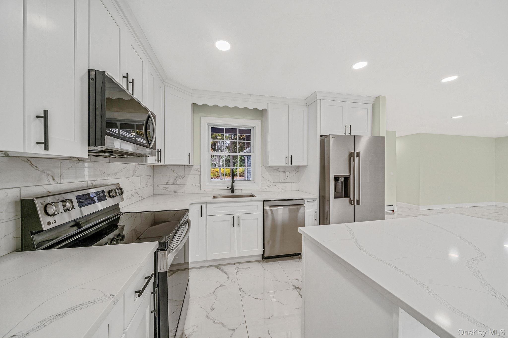 Single Family 7th Suffolk County, NY 11780, MLS-933822-5