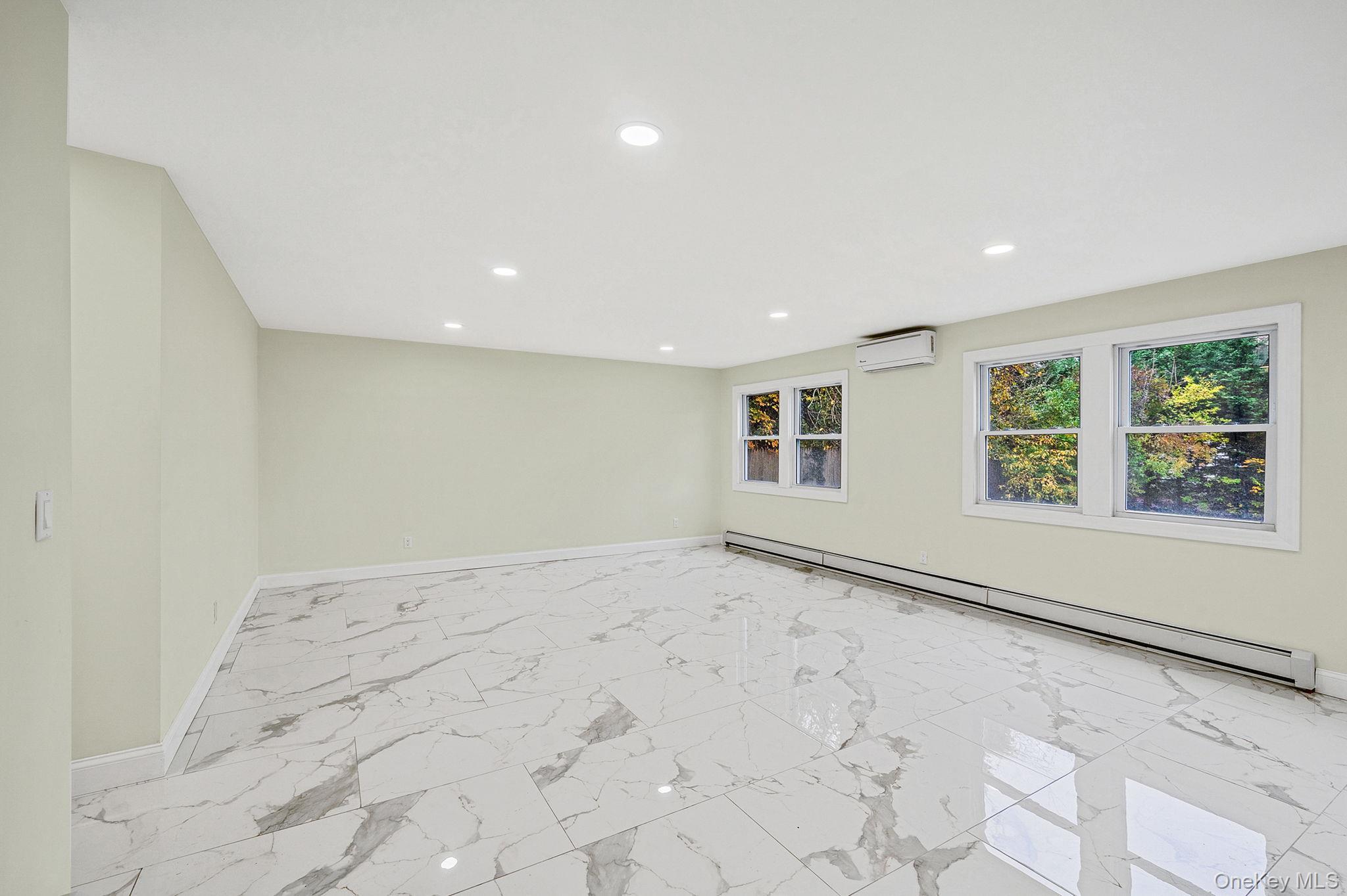 Single Family 7th Suffolk County, NY 11780, MLS-933822-8