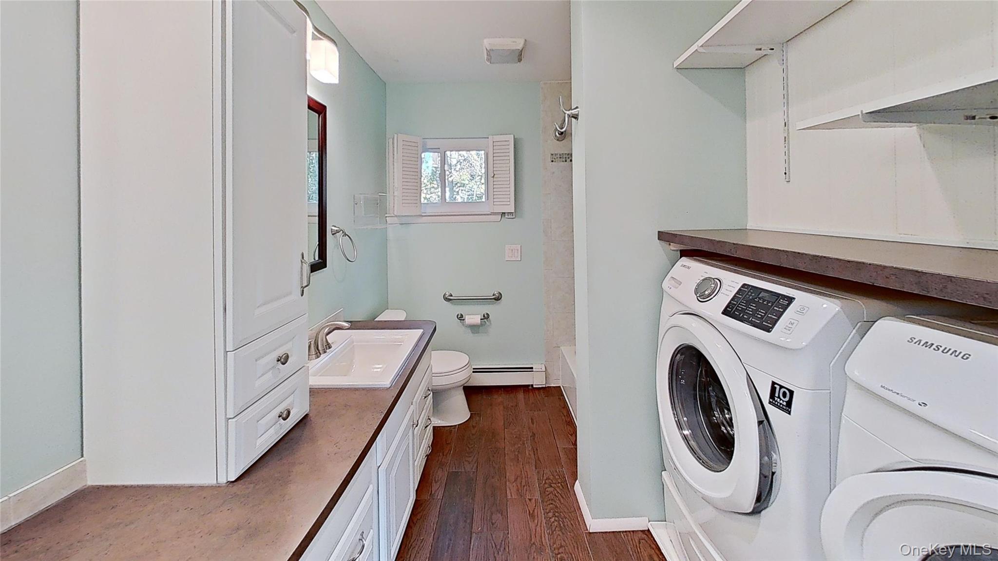 Single Family Hawthorne Suffolk County, NY 11766, MLS-933834-25