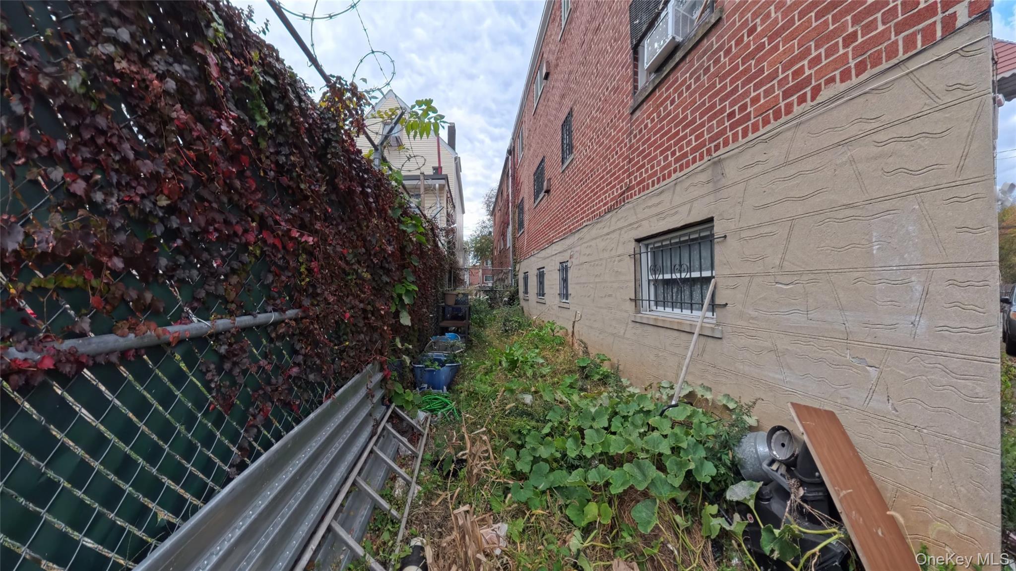 Single Family Seward  Bronx, NY 10473, MLS-933885-22