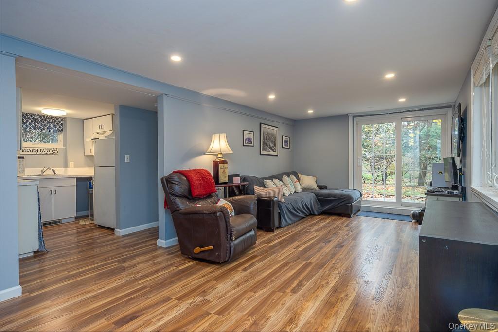 Single Family Hickory Hill Rockland County, NY 10983, MLS-933894-24