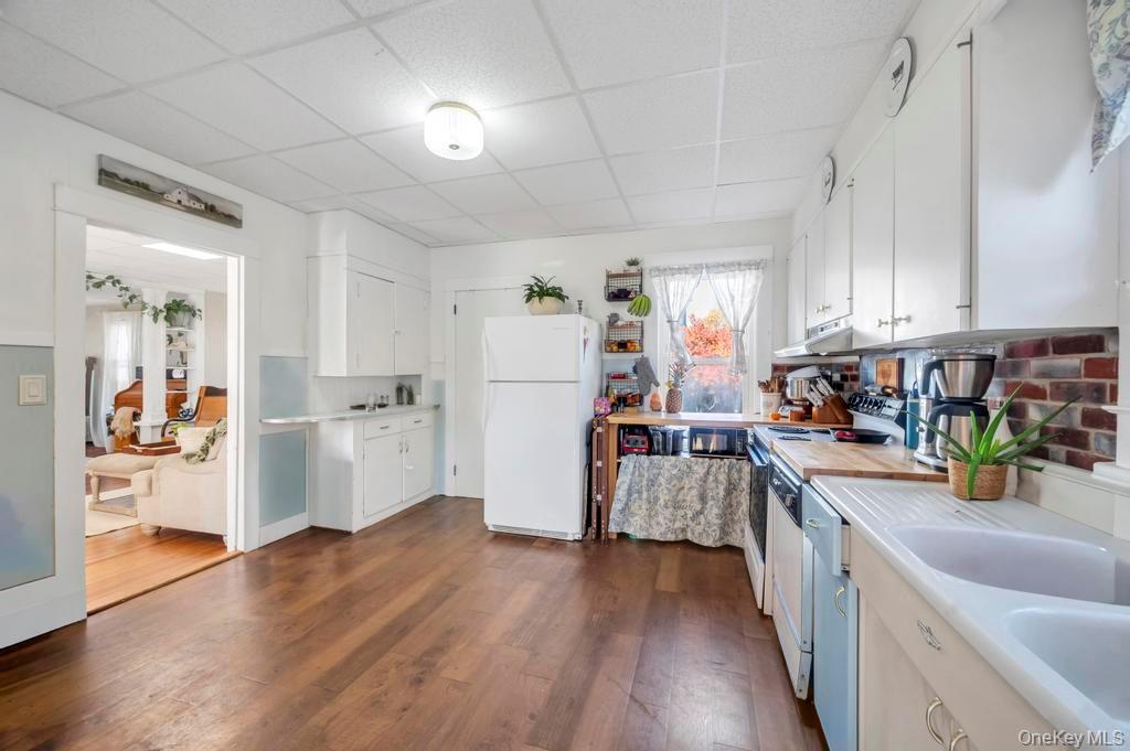 Single Family Cedar  Suffolk County, NY 11772, MLS-933902-12