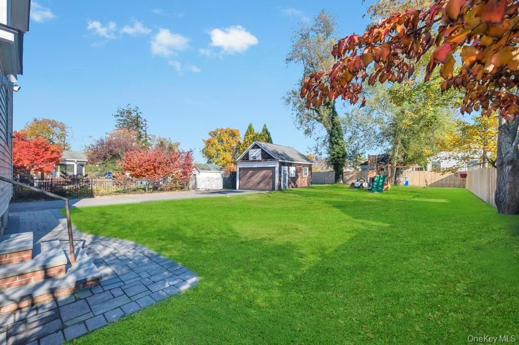 Single Family Cedar  Suffolk County, NY 11772, MLS-933902-26