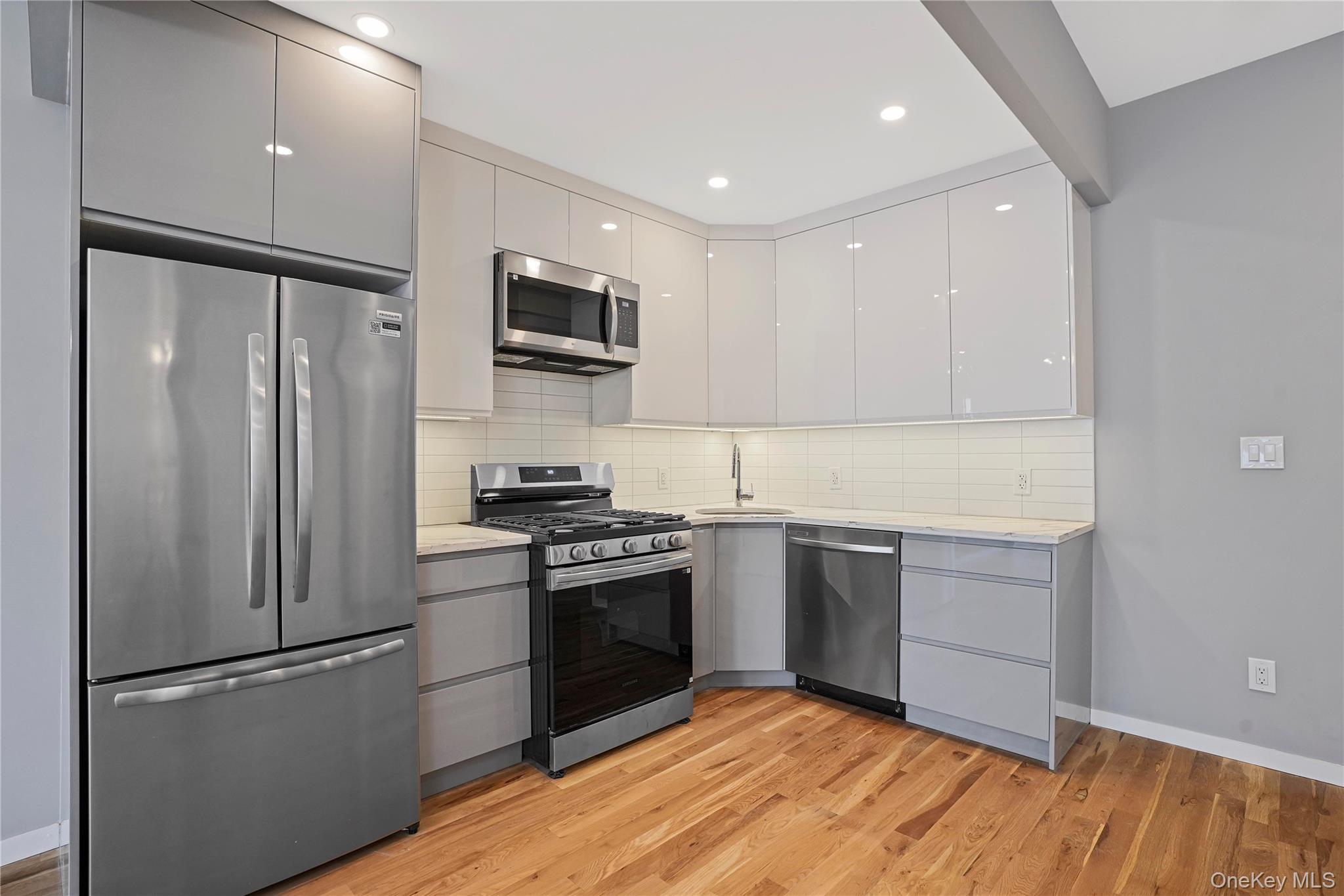 Single Family 67 Drive Queens, NY 11379, MLS-933915-13