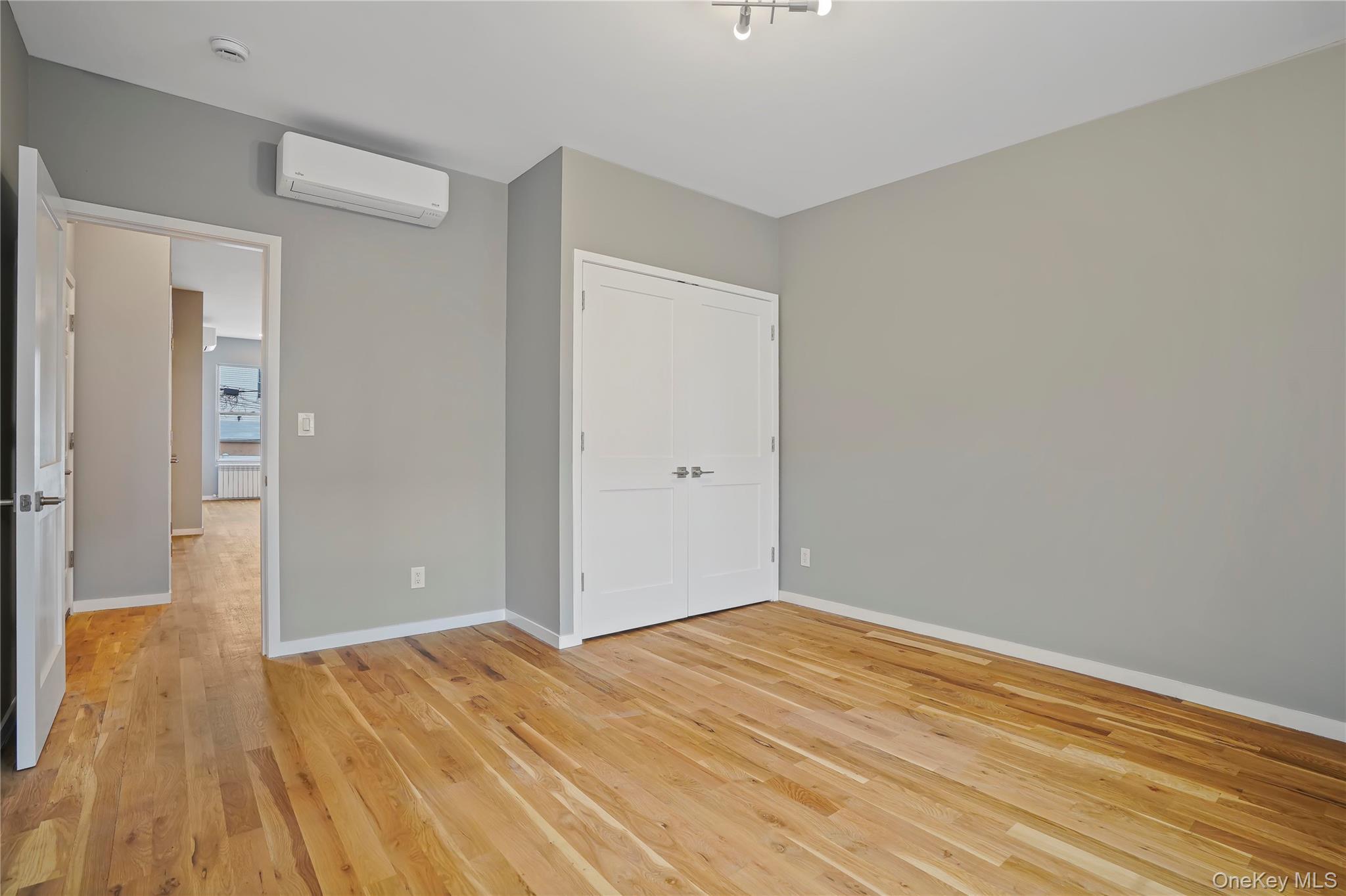 Single Family 67 Drive Queens, NY 11379, MLS-933915-6