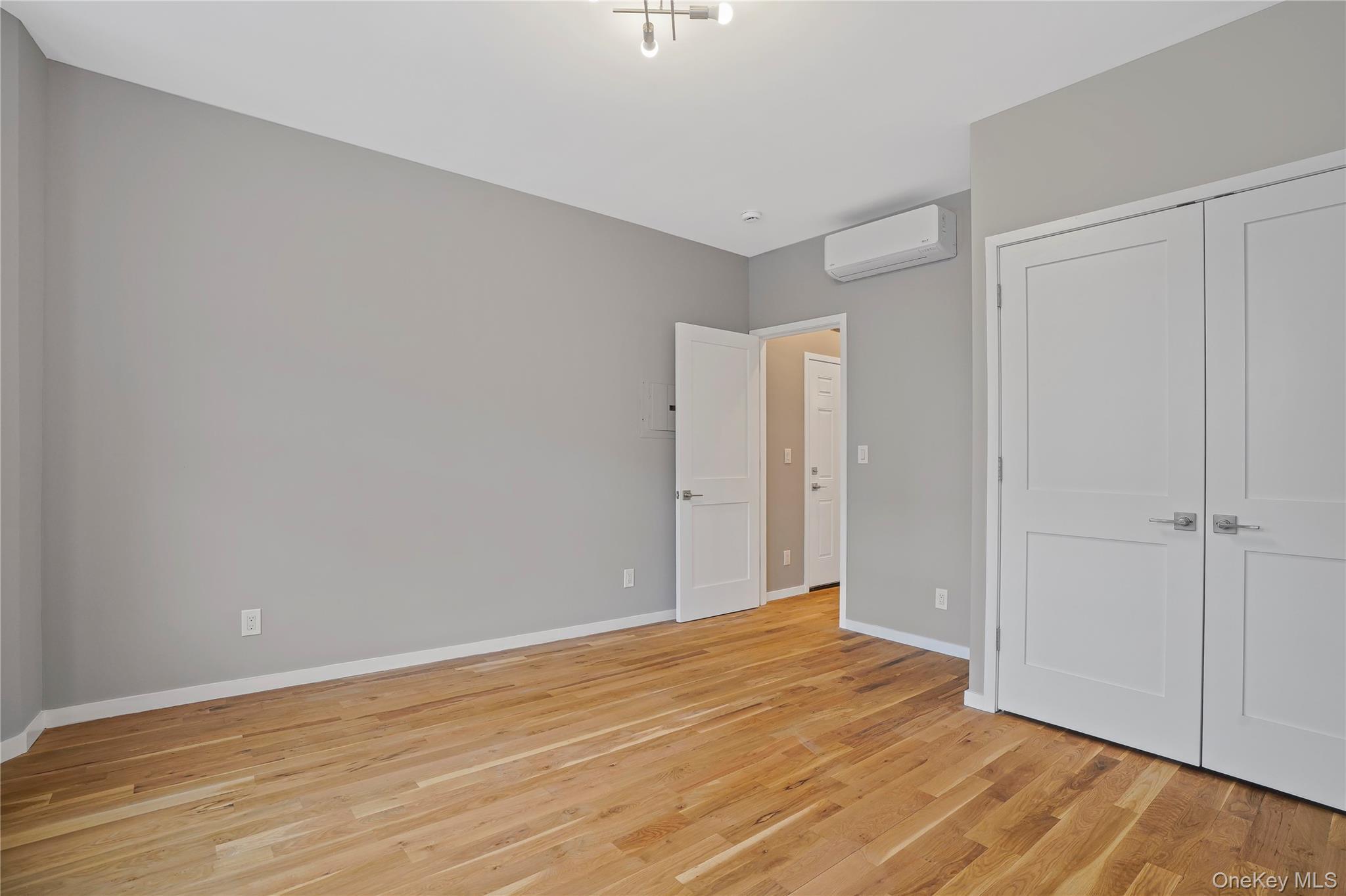 Single Family 67 Drive Queens, NY 11379, MLS-933915-7