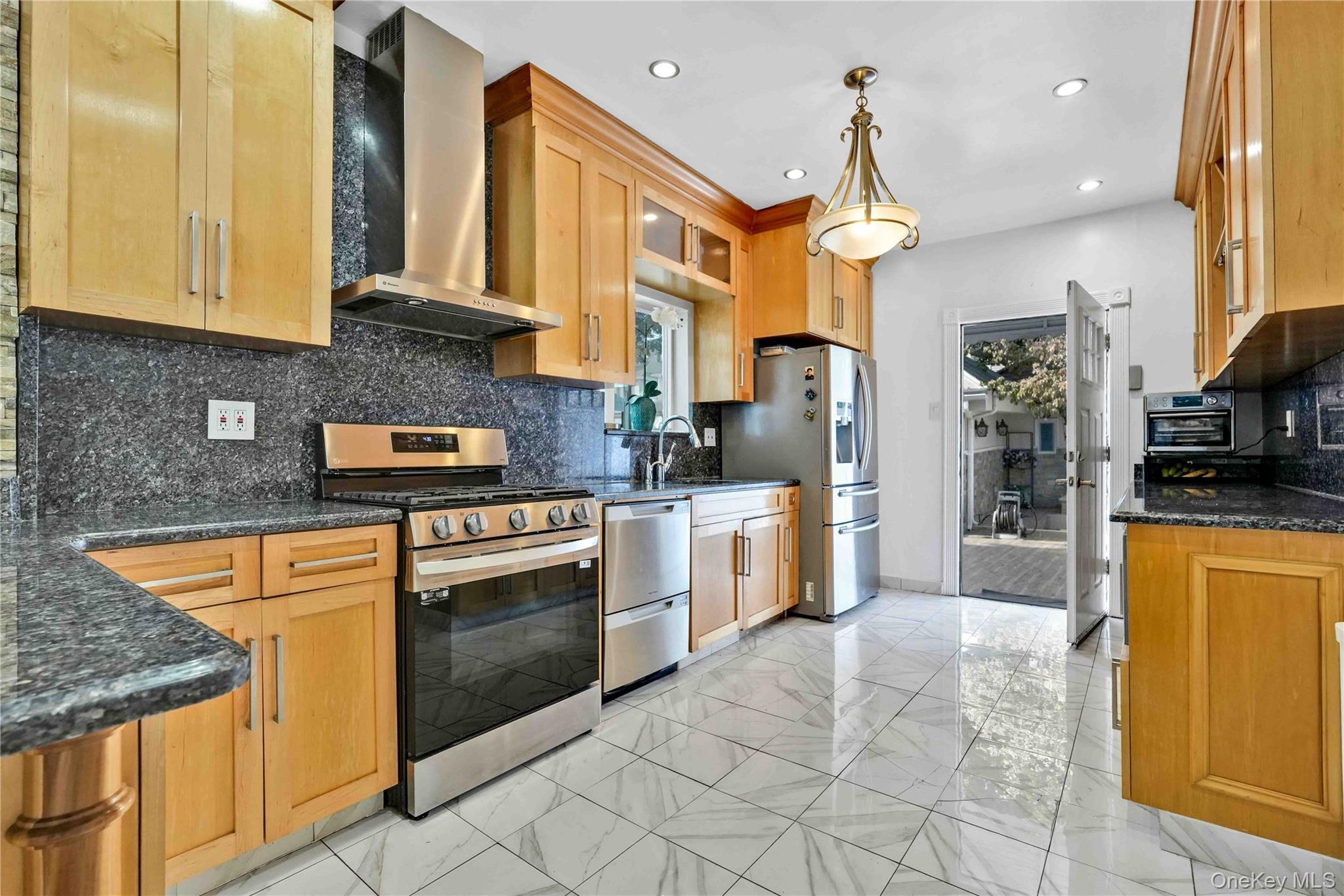 Single Family 87th  Queens, NY 11421, MLS-933948-10