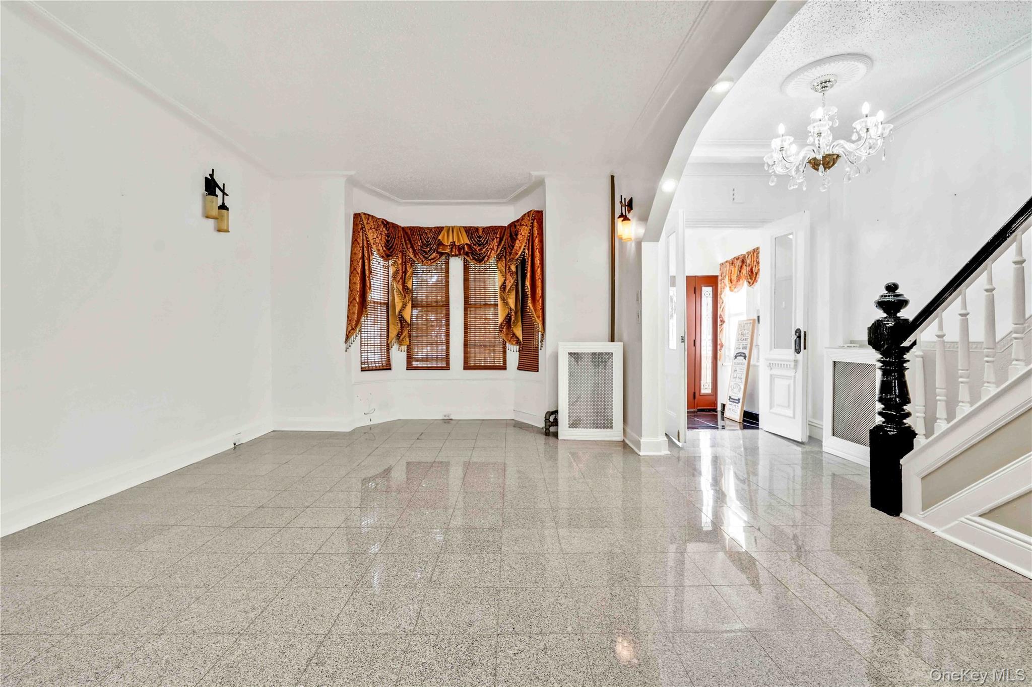 Single Family 87th  Queens, NY 11421, MLS-933948-22