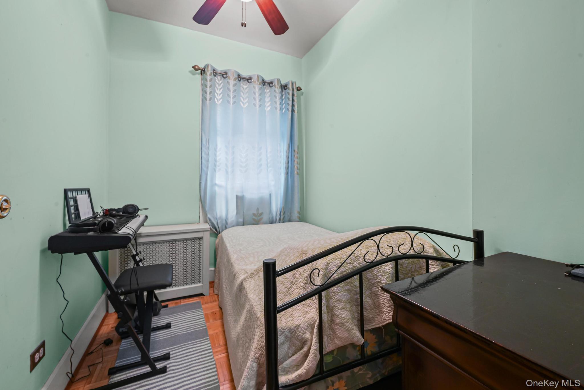 Single Family 88th Queens, NY 11421, MLS-933950-21