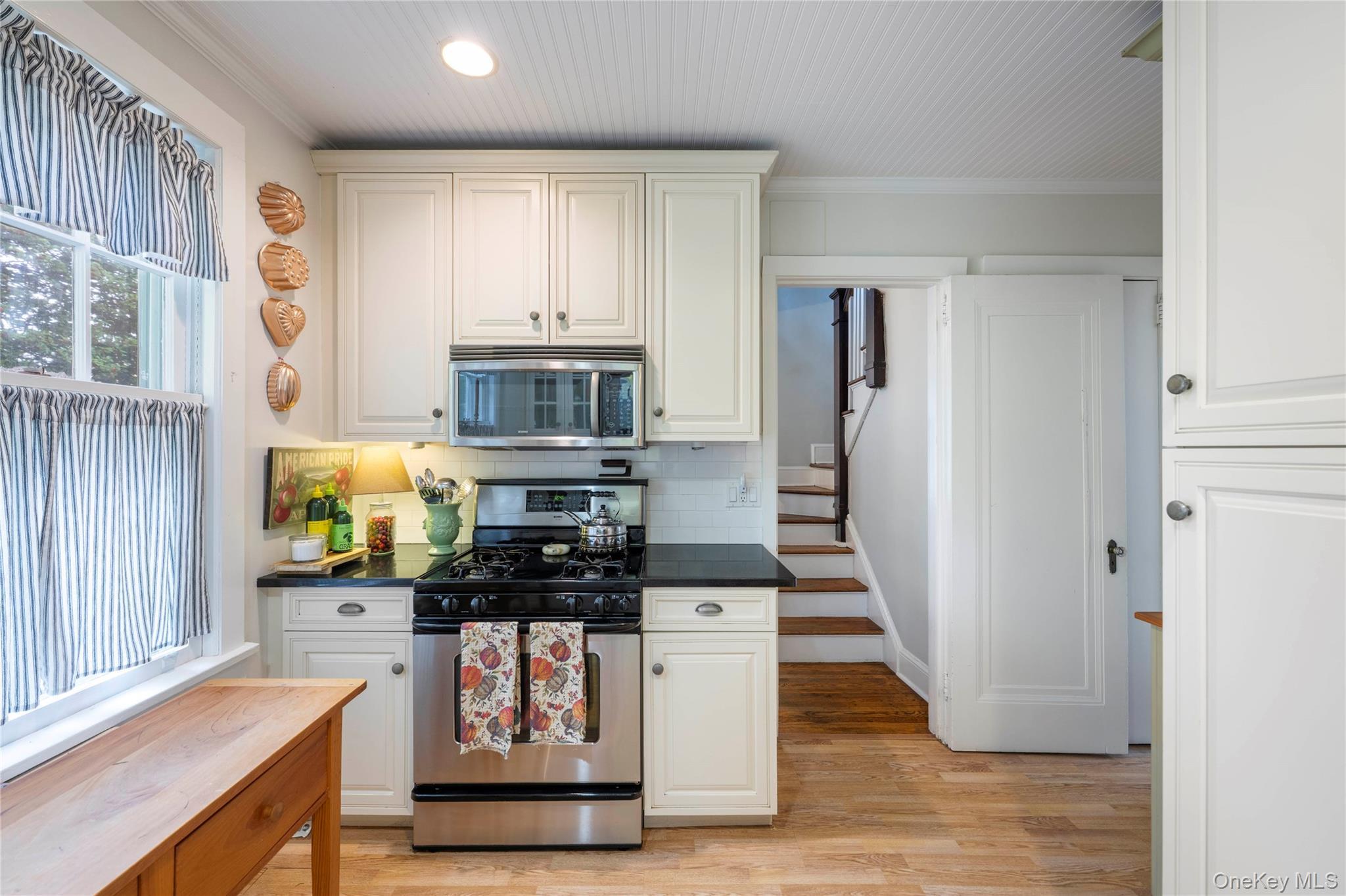 Single Family Sunnyside  Westchester County, NY 10705, MLS-933967-14