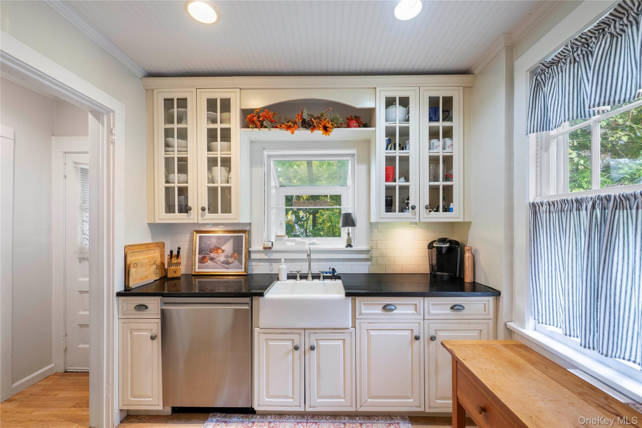 Single Family Sunnyside  Westchester County, NY 10705, MLS-933967-15