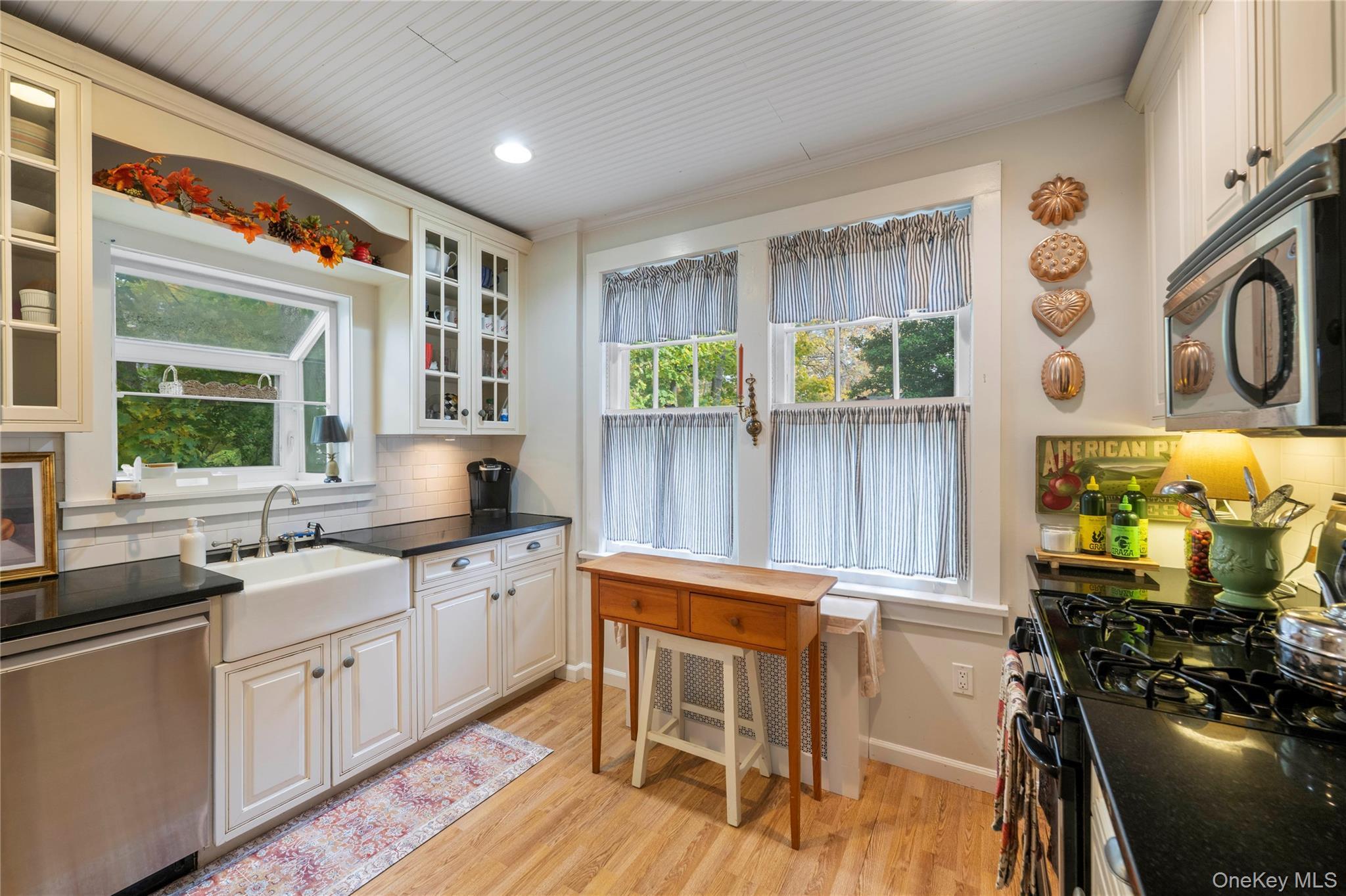 Single Family Sunnyside  Westchester County, NY 10705, MLS-933967-16