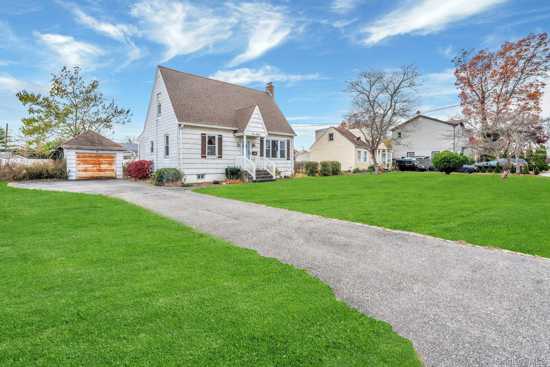 Single Family Thomas  Suffolk County, NY 11717, MLS-933971-3