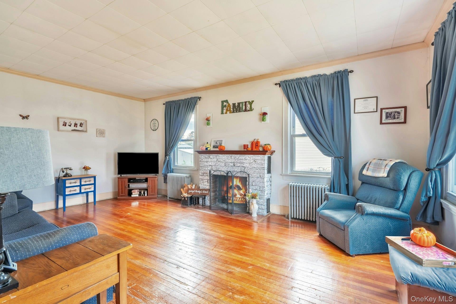 Single Family Thomas  Suffolk County, NY 11717, MLS-933971-5