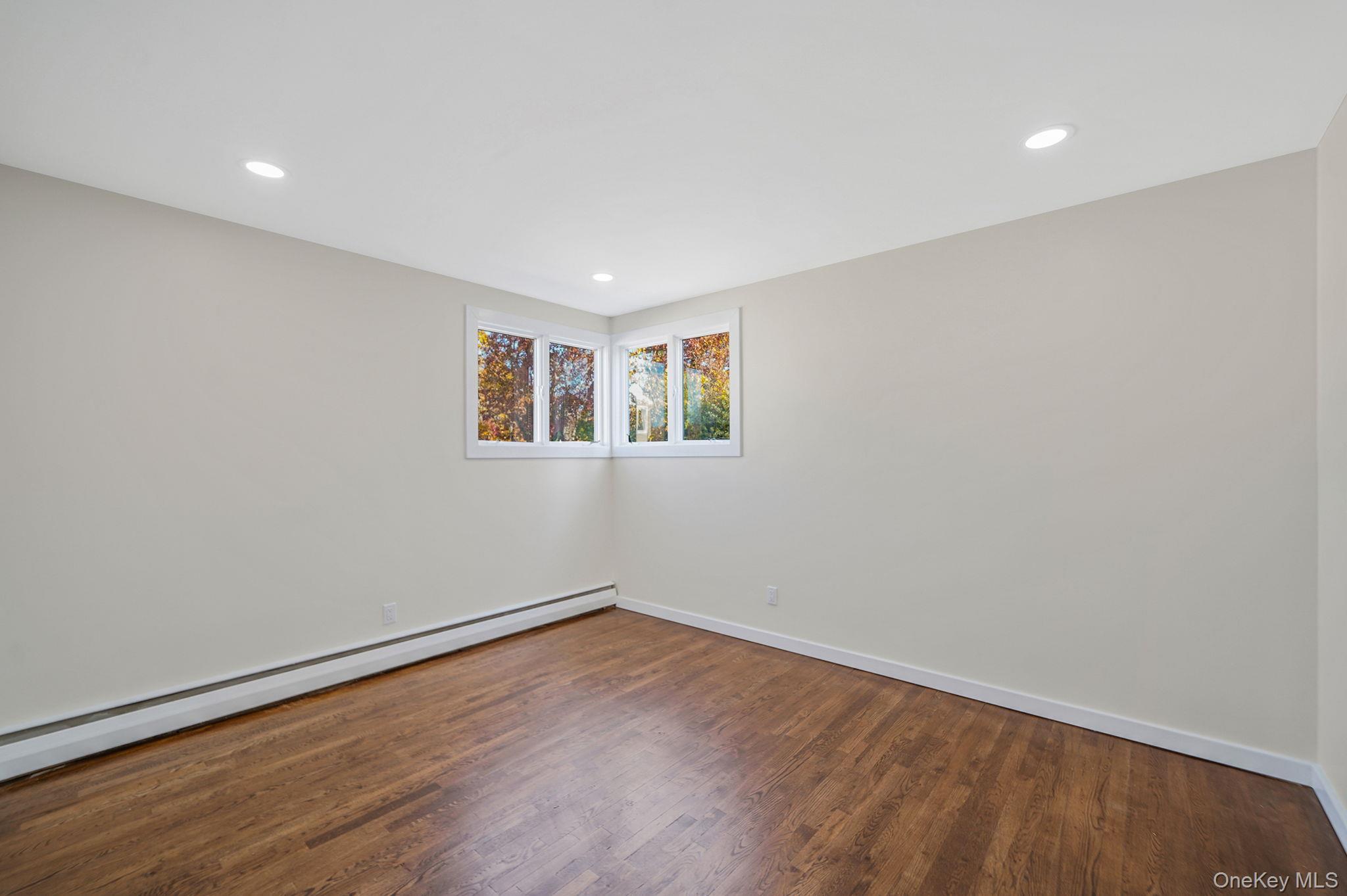 Single Family Bardolier  Suffolk County, NY 11706, MLS-933978-20